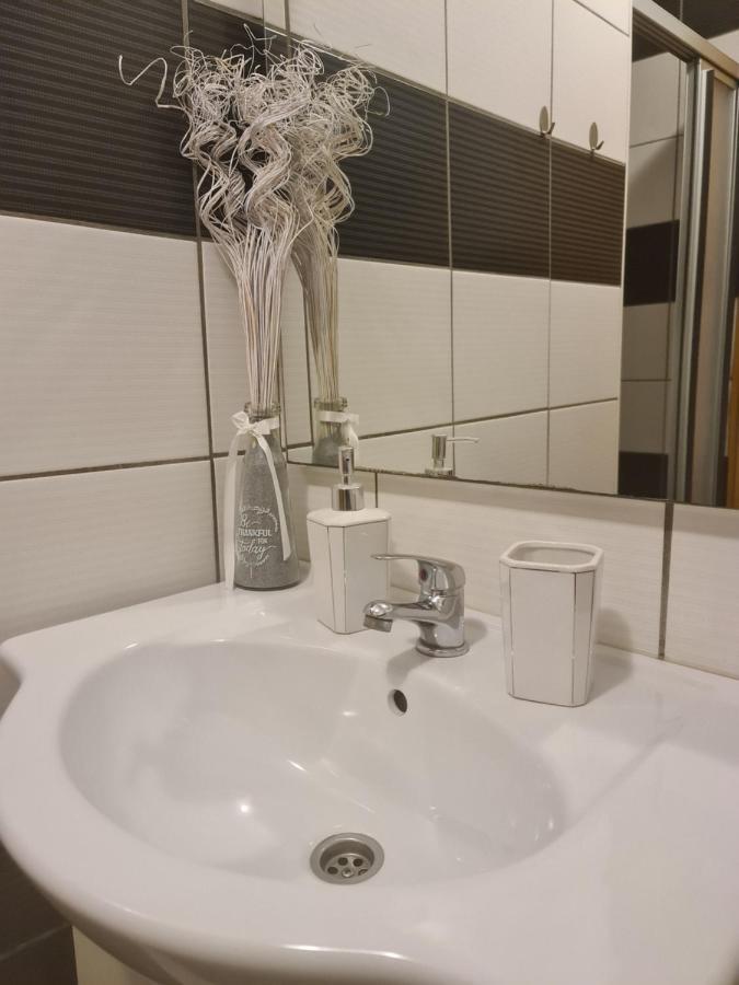 Apartamento Manuela Senj  Exterior foto