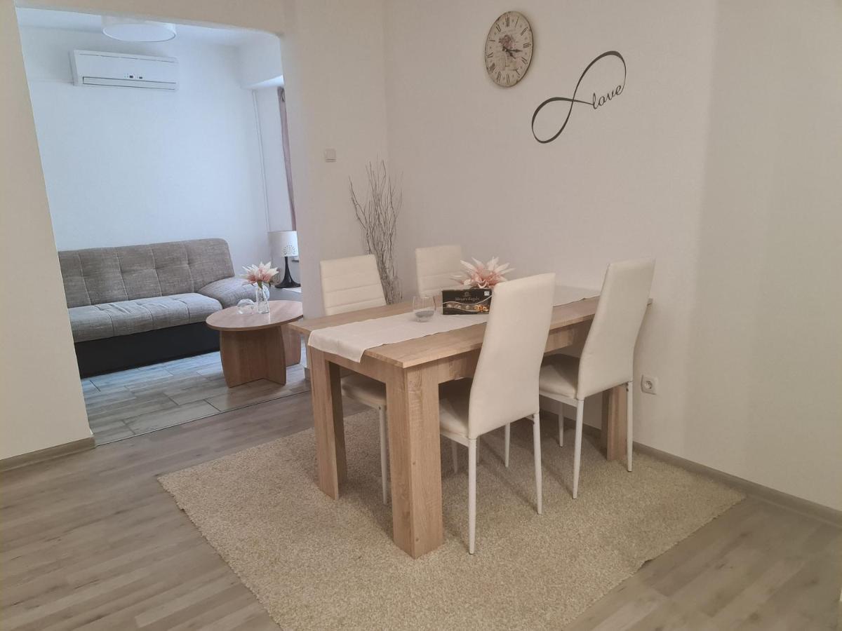 Apartamento Manuela Senj  Exterior foto